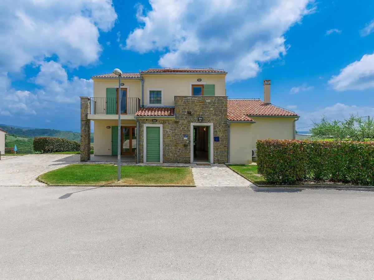 Villa Stuartma Buje 0*, Donje Baredine